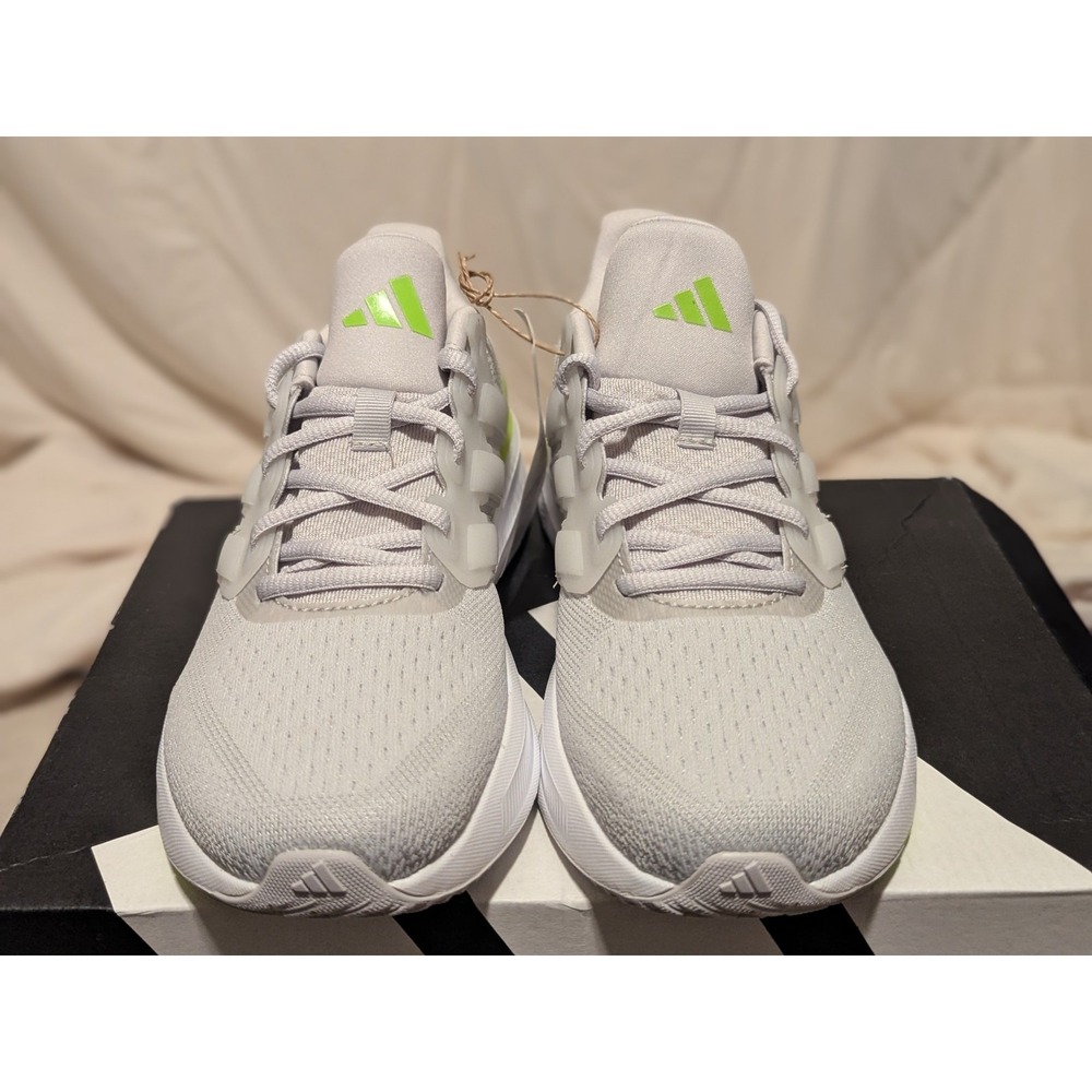 Adidas Ultra run Size 5Y - Picture 3 of 5